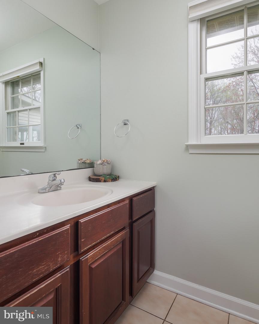 13904 TAYLORSTOWN RD, LEESBURG, Virginia 20176, 5 Bedrooms Bedrooms, ,3 BathroomsBathrooms,Residential,For sale,13904 TAYLORSTOWN RD,VALO2092454 MLS # VALO2092454