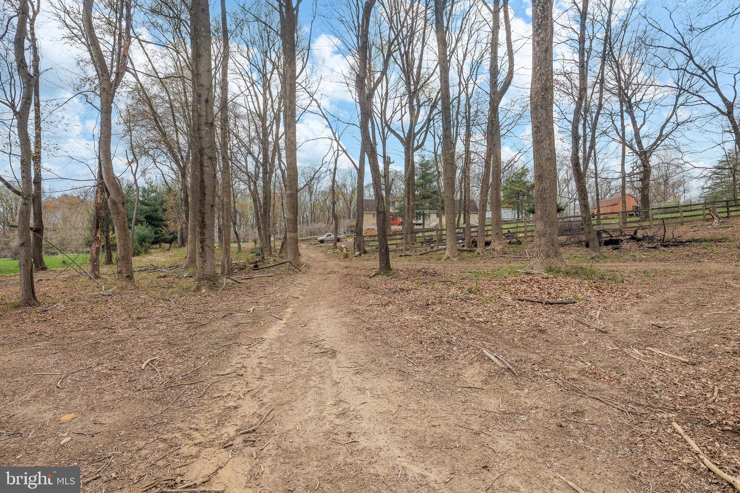 13904 TAYLORSTOWN RD, LEESBURG, Virginia 20176, 5 Bedrooms Bedrooms, ,3 BathroomsBathrooms,Residential,For sale,13904 TAYLORSTOWN RD,VALO2092454 MLS # VALO2092454