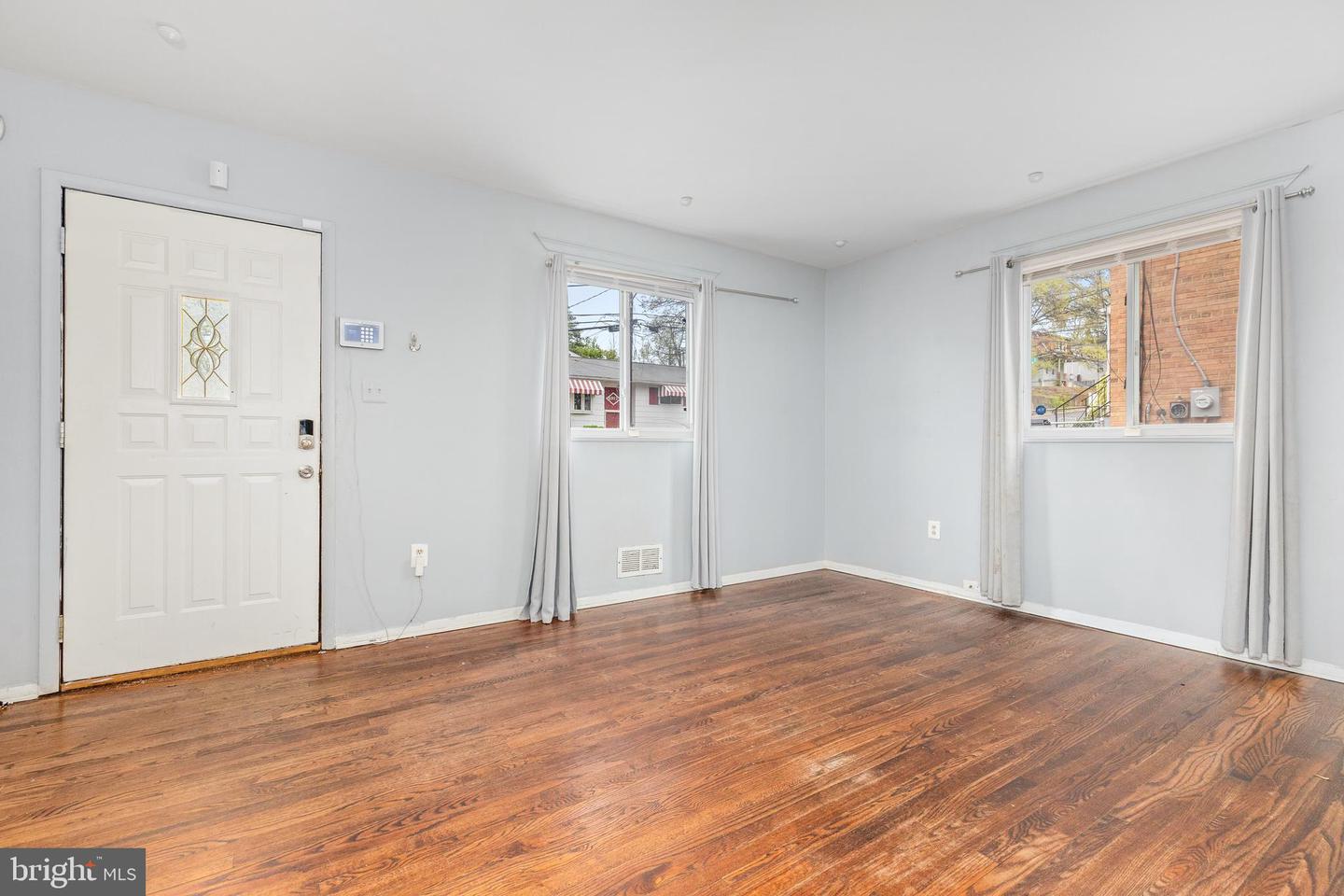4911 FITCH PL NE, WASHINGTON, District Of Columbia 20019, 3 Bedrooms Bedrooms, ,1 BathroomBathrooms,Residential,For sale,4911 FITCH PL NE,DCDC2193914 MLS # DCDC2193914