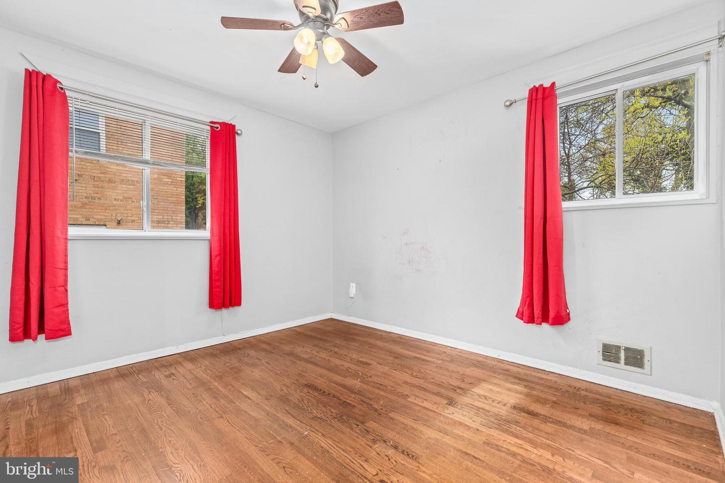 4911 FITCH PL NE, WASHINGTON, District Of Columbia 20019, 3 Bedrooms Bedrooms, ,1 BathroomBathrooms,Residential,For sale,4911 FITCH PL NE,DCDC2193914 MLS # DCDC2193914