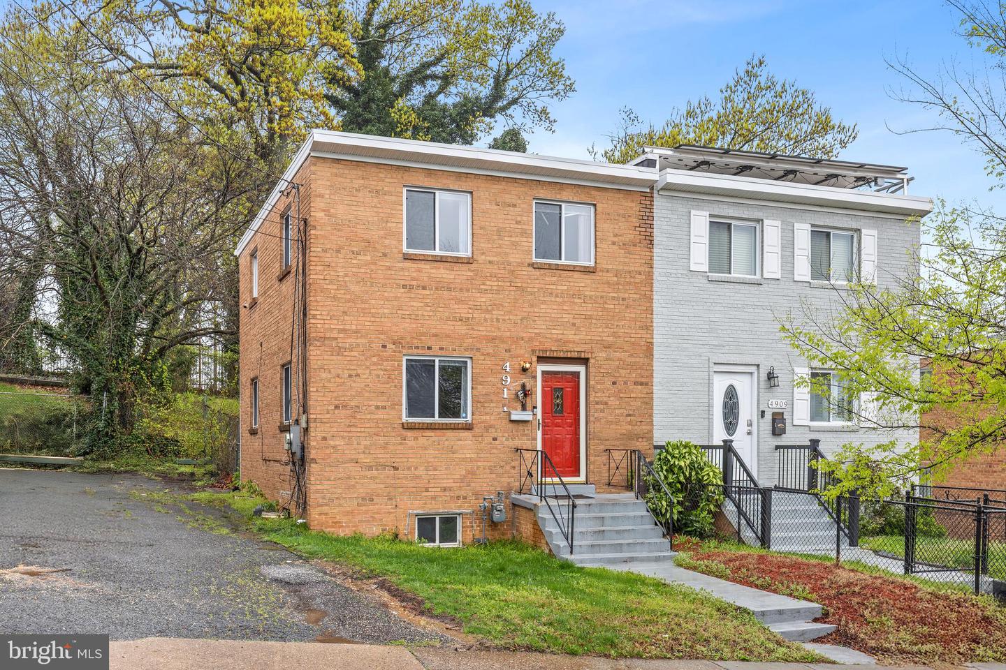 4911 FITCH PL NE, WASHINGTON, District Of Columbia 20019, 3 Bedrooms Bedrooms, ,1 BathroomBathrooms,Residential,For sale,4911 FITCH PL NE,DCDC2193914 MLS # DCDC2193914