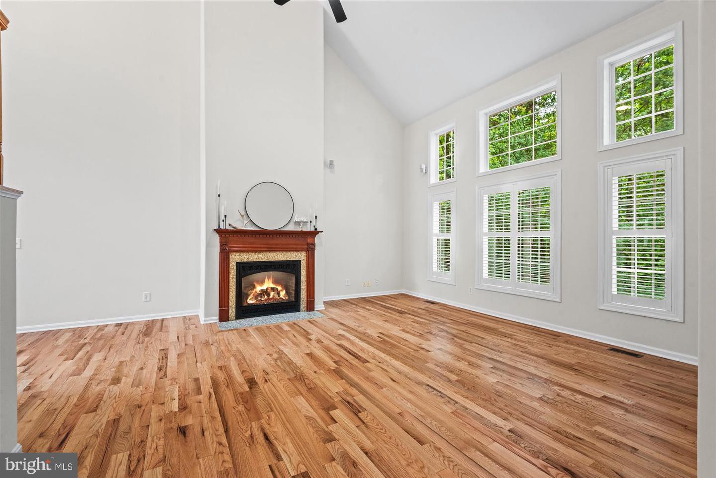 7924 GOLD LEAF CIR, SPOTSYLVANIA, Virginia 22551, 5 Bedrooms Bedrooms, ,4 BathroomsBathrooms,Residential,For sale,7924 GOLD LEAF CIR,VASP2032052 MLS # VASP2032052