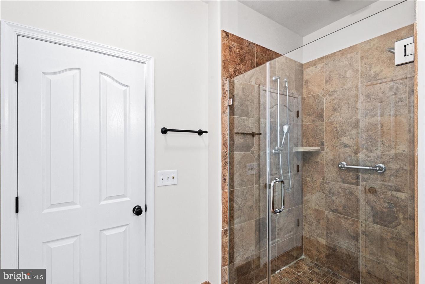 7924 GOLD LEAF CIR, SPOTSYLVANIA, Virginia 22551, 5 Bedrooms Bedrooms, ,4 BathroomsBathrooms,Residential,For sale,7924 GOLD LEAF CIR,VASP2032052 MLS # VASP2032052