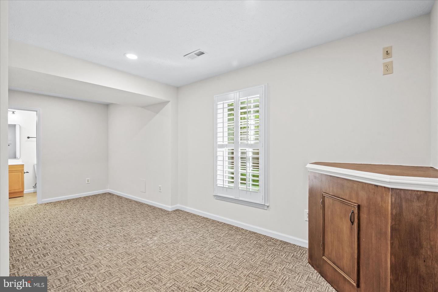 7924 GOLD LEAF CIR, SPOTSYLVANIA, Virginia 22551, 5 Bedrooms Bedrooms, ,4 BathroomsBathrooms,Residential,For sale,7924 GOLD LEAF CIR,VASP2032052 MLS # VASP2032052