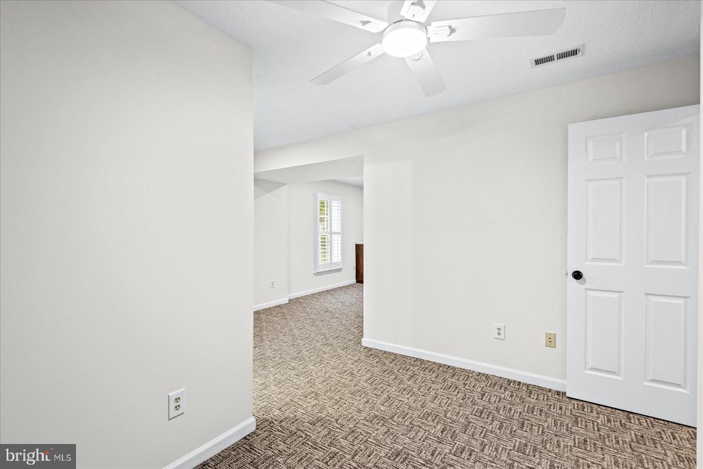 7924 GOLD LEAF CIR, SPOTSYLVANIA, Virginia 22551, 5 Bedrooms Bedrooms, ,4 BathroomsBathrooms,Residential,For sale,7924 GOLD LEAF CIR,VASP2032052 MLS # VASP2032052