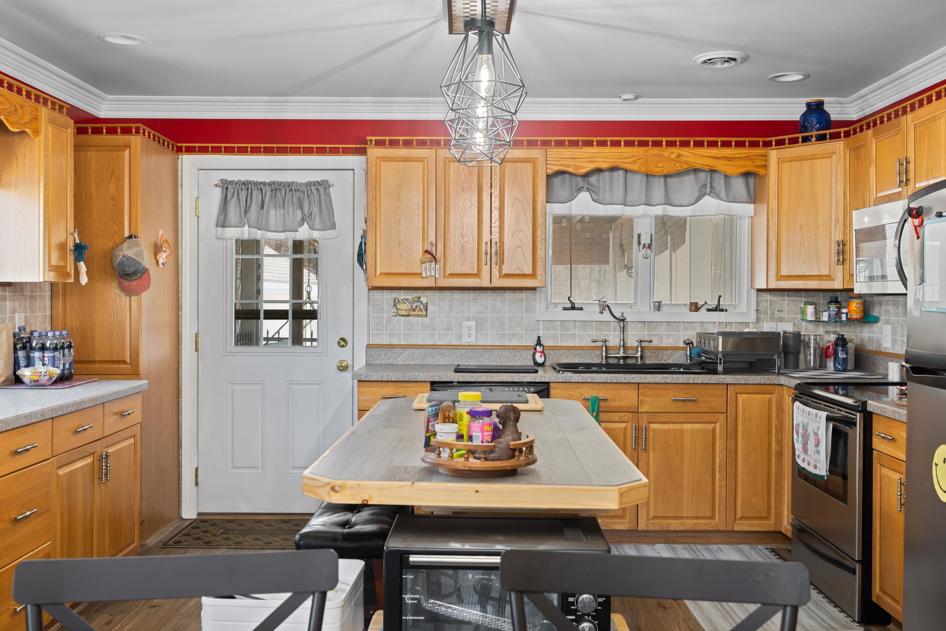 1751 NEW HOPE AND CRIMORA RD, CRIMORA, Virginia 24431, 5 Bedrooms Bedrooms, ,2 BathroomsBathrooms,Residential,1751 NEW HOPE AND CRIMORA RD,662586 MLS # 662586