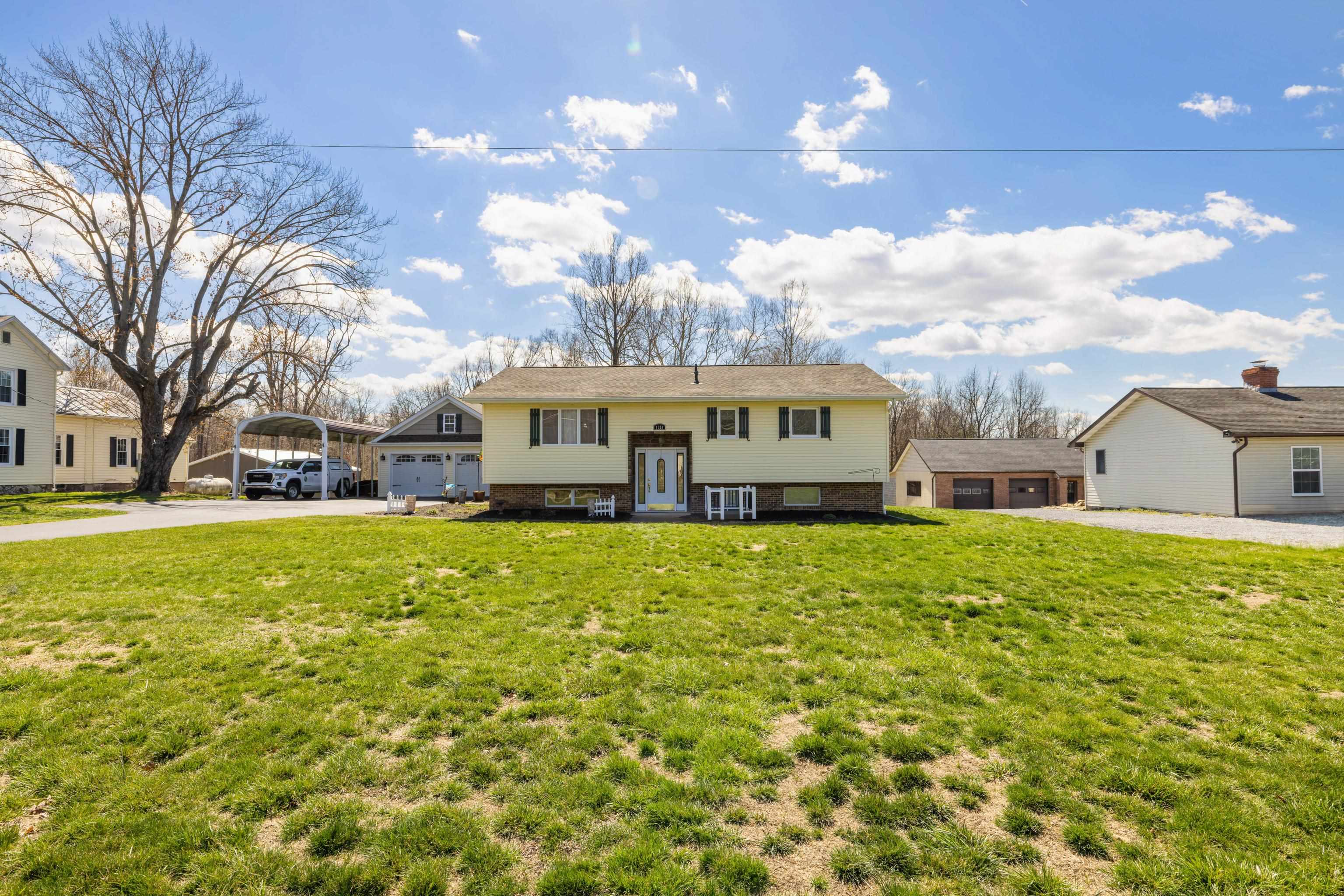 1751 NEW HOPE AND CRIMORA RD, CRIMORA, Virginia 24431, 5 Bedrooms Bedrooms, ,2 BathroomsBathrooms,Residential,1751 NEW HOPE AND CRIMORA RD,662586 MLS # 662586
