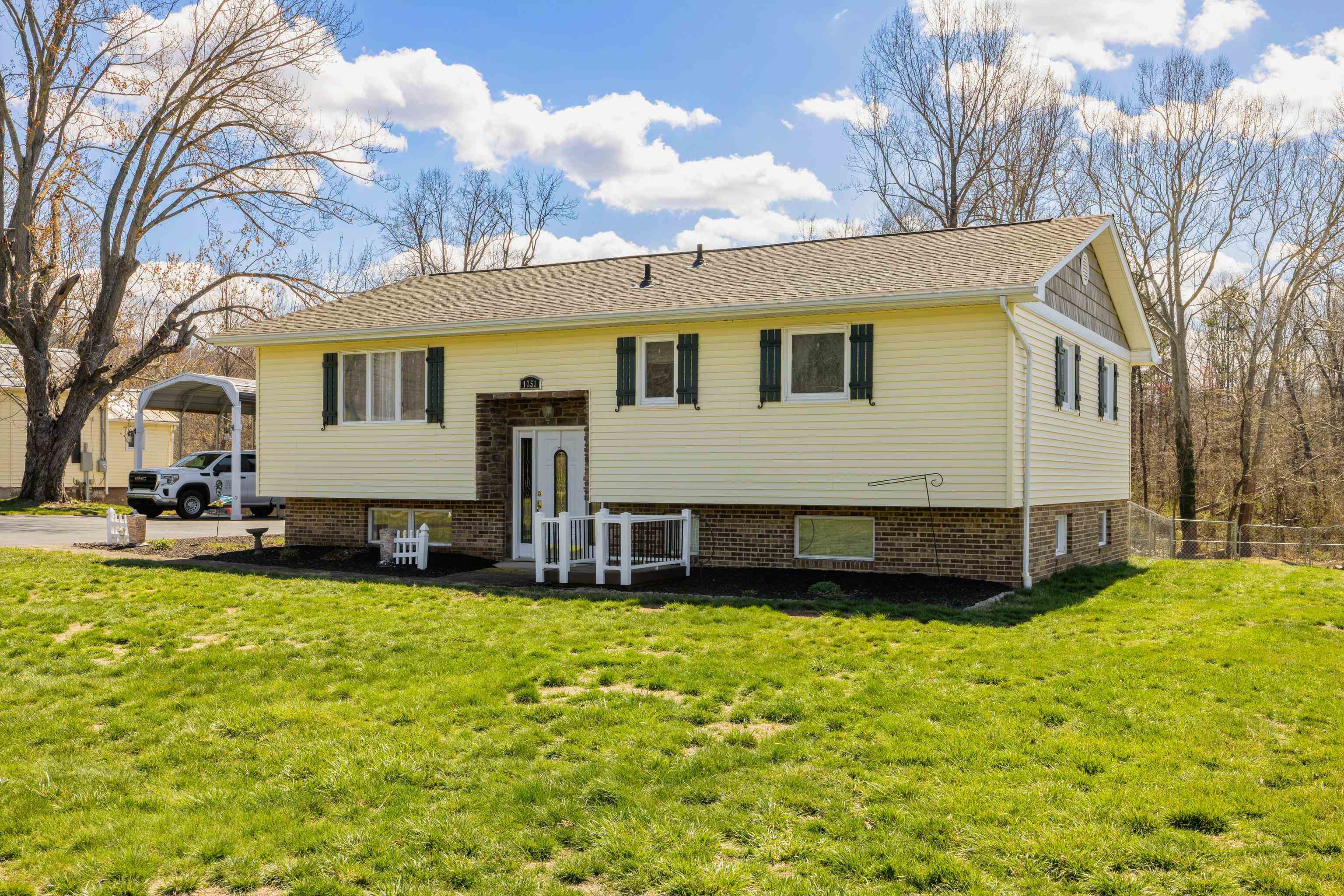 1751 NEW HOPE AND CRIMORA RD, CRIMORA, Virginia 24431, 5 Bedrooms Bedrooms, ,2 BathroomsBathrooms,Residential,1751 NEW HOPE AND CRIMORA RD,662586 MLS # 662586