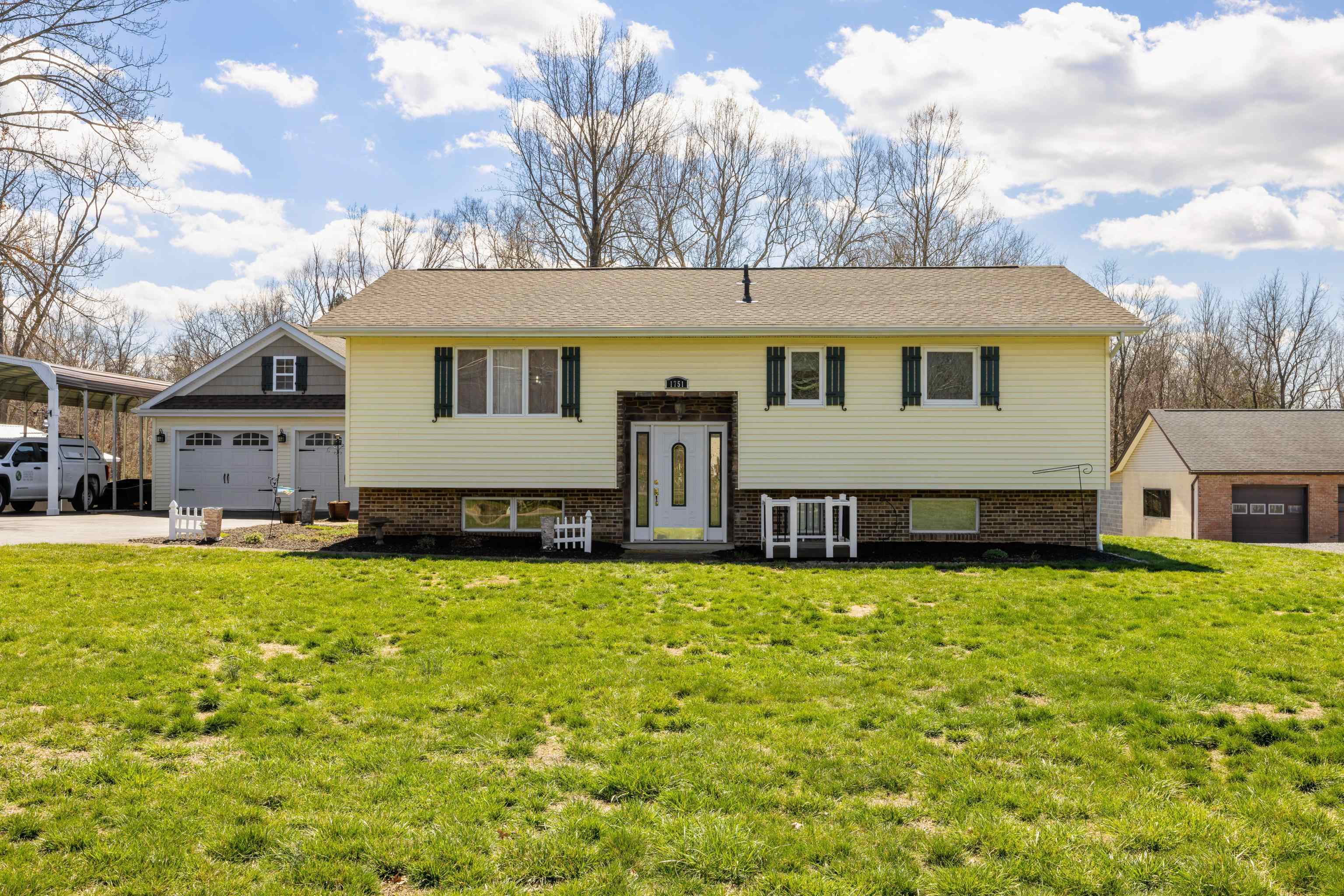 1751 NEW HOPE AND CRIMORA RD, CRIMORA, Virginia 24431, 5 Bedrooms Bedrooms, ,2 BathroomsBathrooms,Residential,1751 NEW HOPE AND CRIMORA RD,662586 MLS # 662586