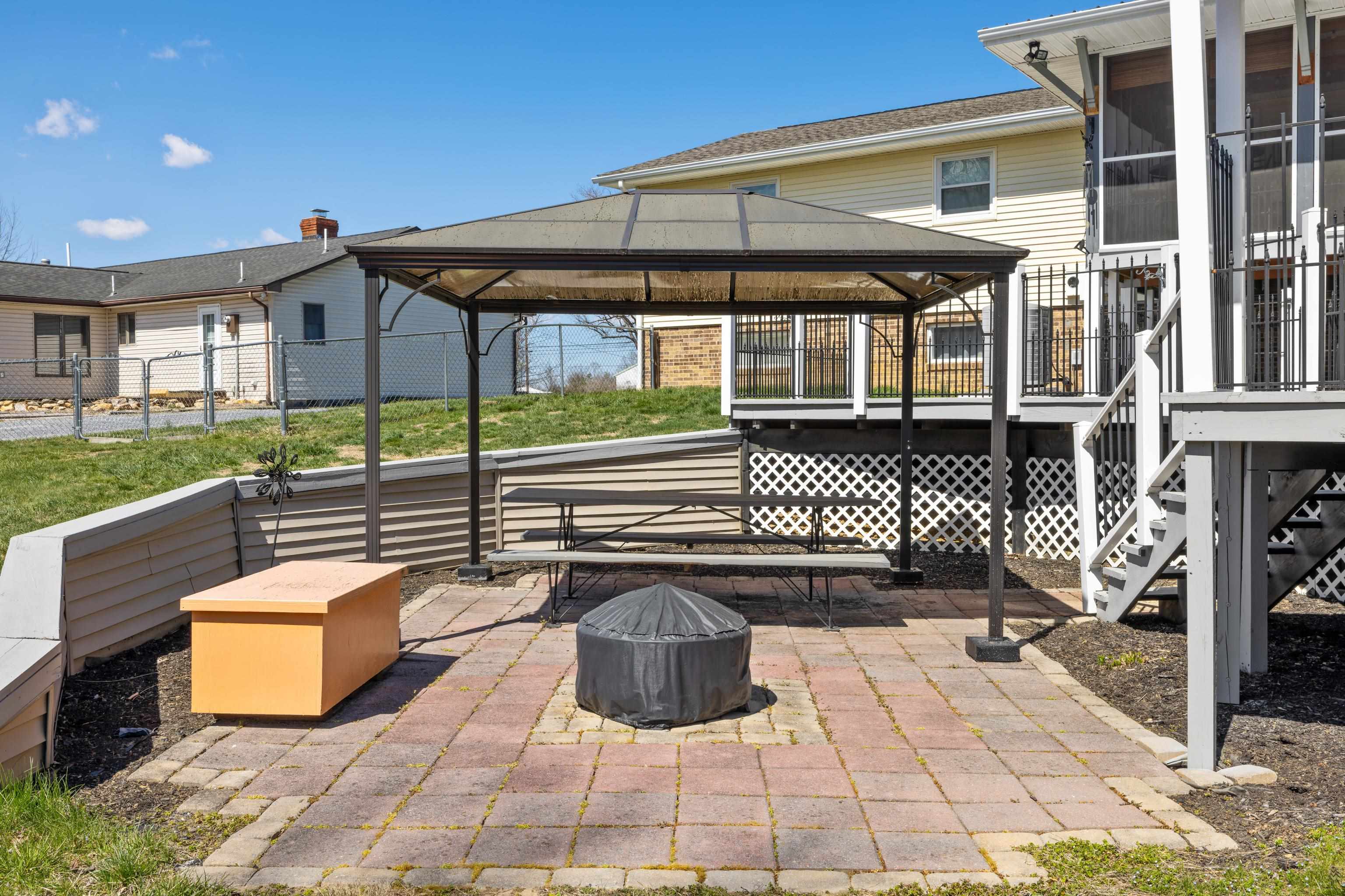1751 NEW HOPE AND CRIMORA RD, CRIMORA, Virginia 24431, 5 Bedrooms Bedrooms, ,2 BathroomsBathrooms,Residential,1751 NEW HOPE AND CRIMORA RD,662586 MLS # 662586
