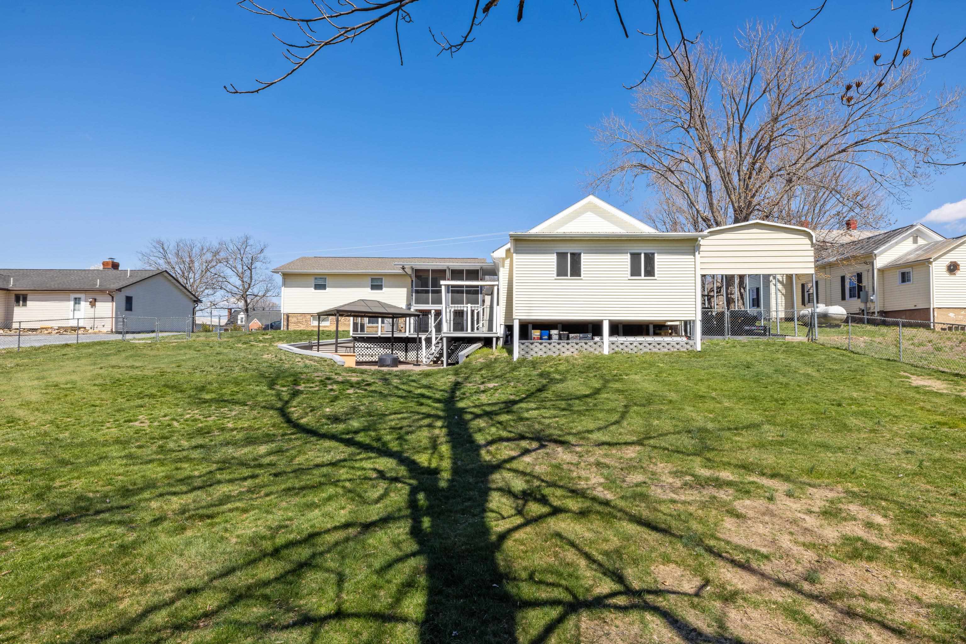 1751 NEW HOPE AND CRIMORA RD, CRIMORA, Virginia 24431, 5 Bedrooms Bedrooms, ,2 BathroomsBathrooms,Residential,1751 NEW HOPE AND CRIMORA RD,662586 MLS # 662586