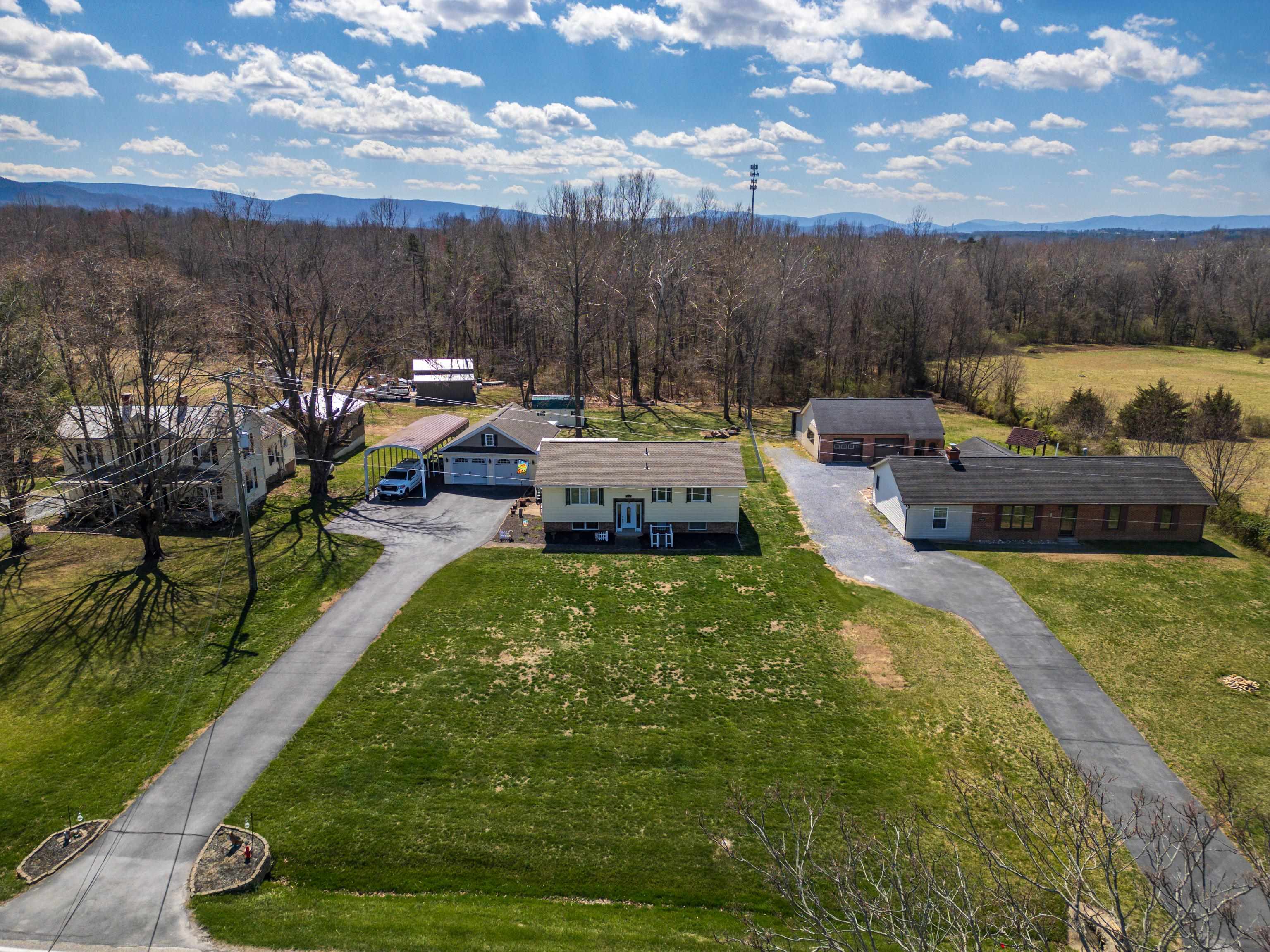 1751 NEW HOPE AND CRIMORA RD, CRIMORA, Virginia 24431, 5 Bedrooms Bedrooms, ,2 BathroomsBathrooms,Residential,1751 NEW HOPE AND CRIMORA RD,662586 MLS # 662586