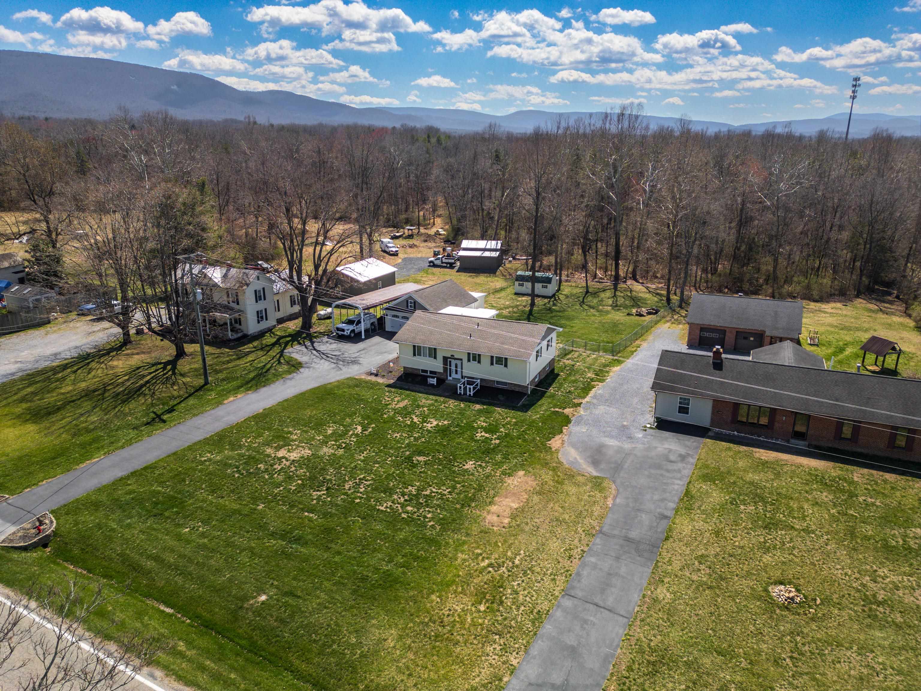 1751 NEW HOPE AND CRIMORA RD, CRIMORA, Virginia 24431, 5 Bedrooms Bedrooms, ,2 BathroomsBathrooms,Residential,1751 NEW HOPE AND CRIMORA RD,662586 MLS # 662586