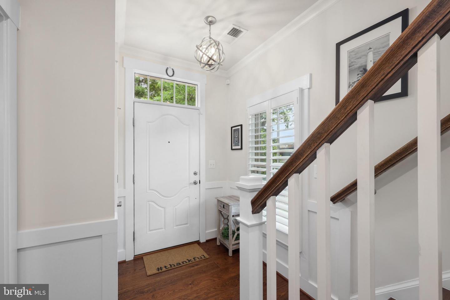 1353 POWHATAN ST, ALEXANDRIA, Virginia 22314, 3 Bedrooms Bedrooms, ,3 BathroomsBathrooms,Residential,For sale,1353 POWHATAN ST,VAAX2044042 MLS # VAAX2044042