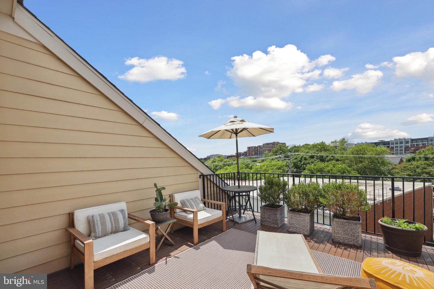 1353 POWHATAN ST, ALEXANDRIA, Virginia 22314, 3 Bedrooms Bedrooms, ,3 BathroomsBathrooms,Residential,For sale,1353 POWHATAN ST,VAAX2044042 MLS # VAAX2044042