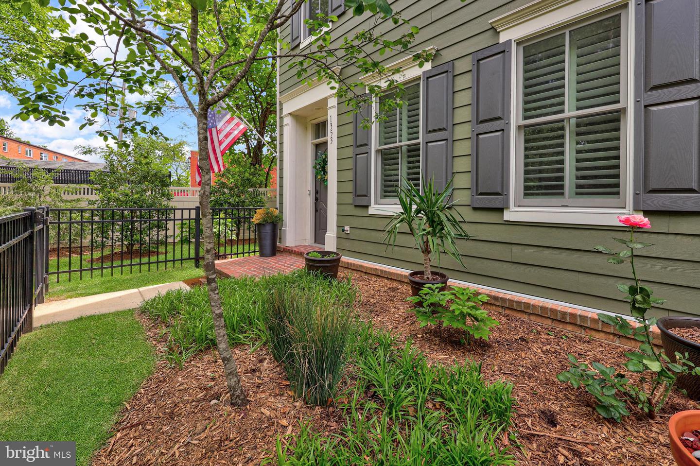 1353 POWHATAN ST, ALEXANDRIA, Virginia 22314, 3 Bedrooms Bedrooms, ,3 BathroomsBathrooms,Residential,For sale,1353 POWHATAN ST,VAAX2044042 MLS # VAAX2044042