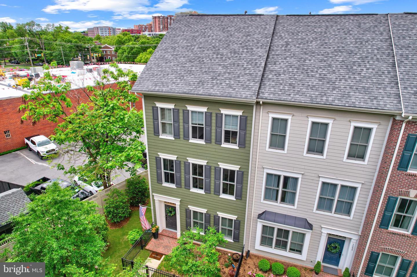 1353 POWHATAN ST, ALEXANDRIA, Virginia 22314, 3 Bedrooms Bedrooms, ,3 BathroomsBathrooms,Residential,For sale,1353 POWHATAN ST,VAAX2044042 MLS # VAAX2044042
