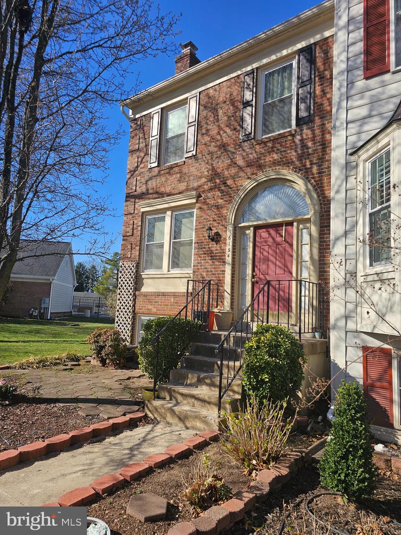 6154 JOUST LN, ALEXANDRIA, Virginia 22315, 2 Bedrooms Bedrooms, ,3 BathroomsBathrooms,Residential,For sale,6154 JOUST LN,VAFX2234268 MLS # VAFX2234268