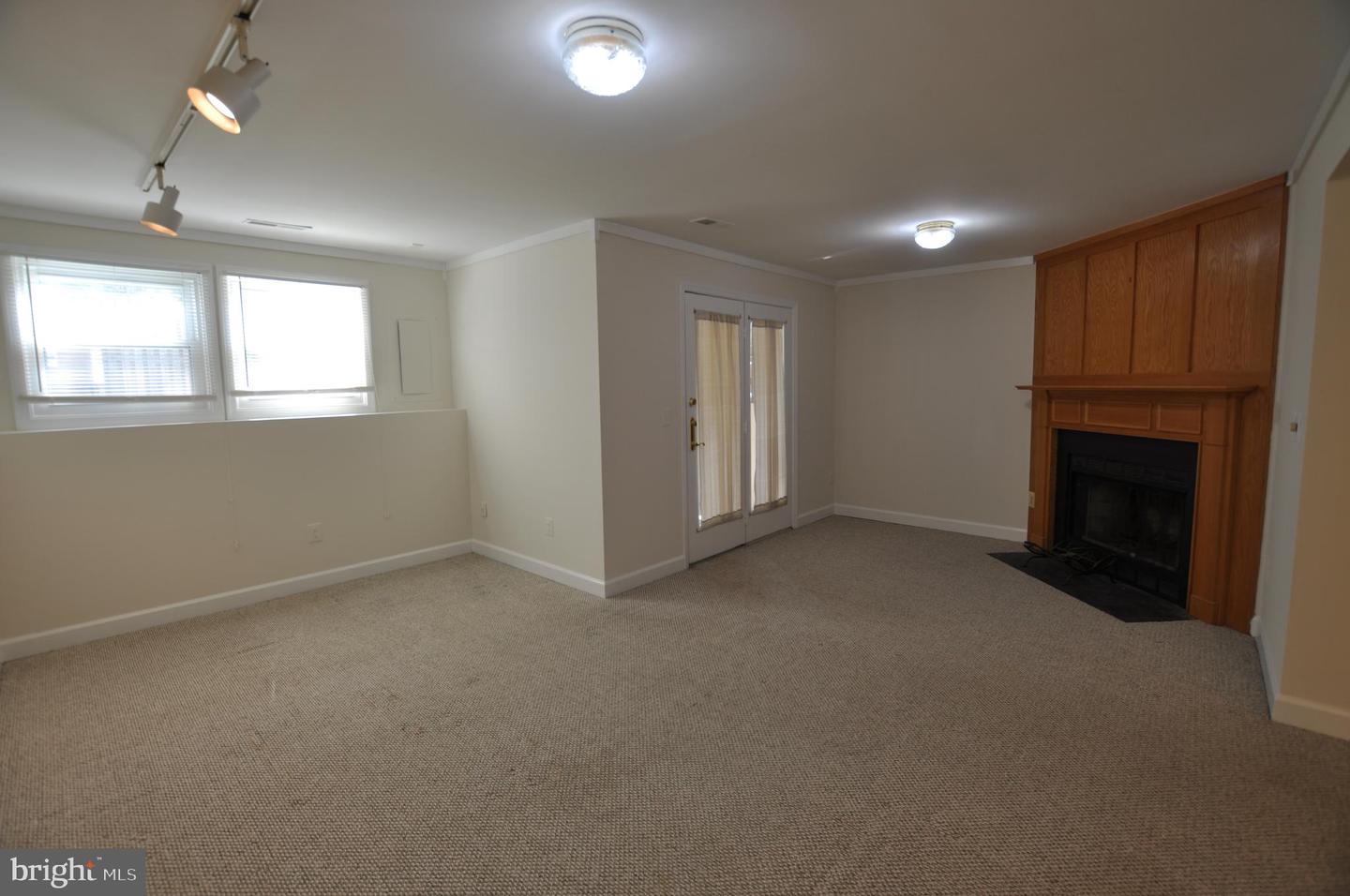 6154 JOUST LN, ALEXANDRIA, Virginia 22315, 2 Bedrooms Bedrooms, ,3 BathroomsBathrooms,Residential,For sale,6154 JOUST LN,VAFX2234268 MLS # VAFX2234268