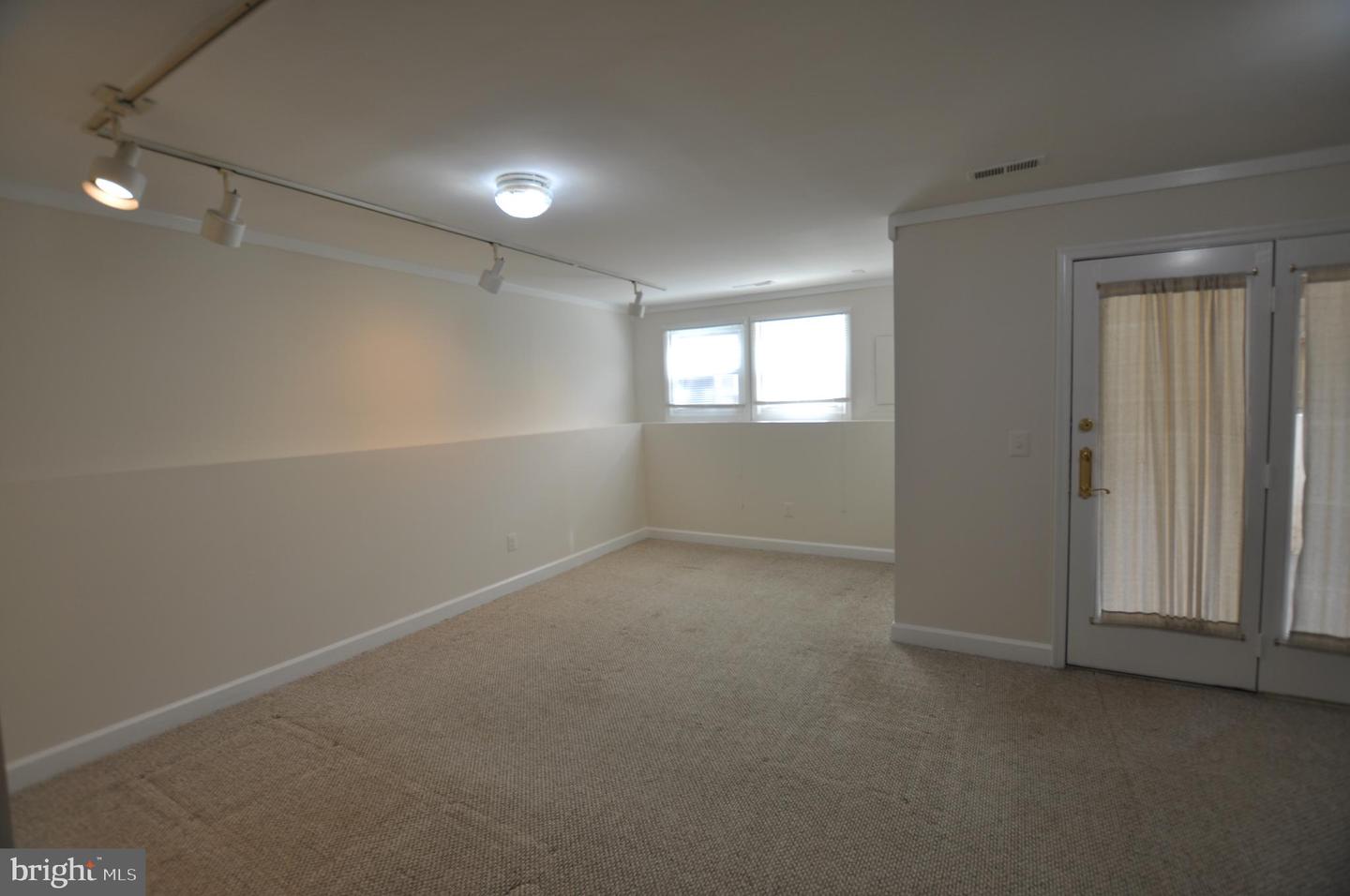 6154 JOUST LN, ALEXANDRIA, Virginia 22315, 2 Bedrooms Bedrooms, ,3 BathroomsBathrooms,Residential,For sale,6154 JOUST LN,VAFX2234268 MLS # VAFX2234268