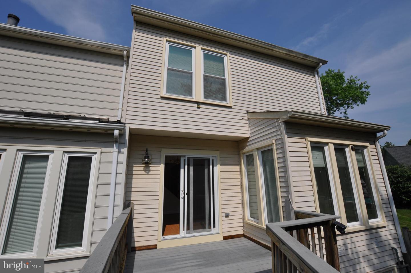 6154 JOUST LN, ALEXANDRIA, Virginia 22315, 2 Bedrooms Bedrooms, ,3 BathroomsBathrooms,Residential,For sale,6154 JOUST LN,VAFX2234268 MLS # VAFX2234268