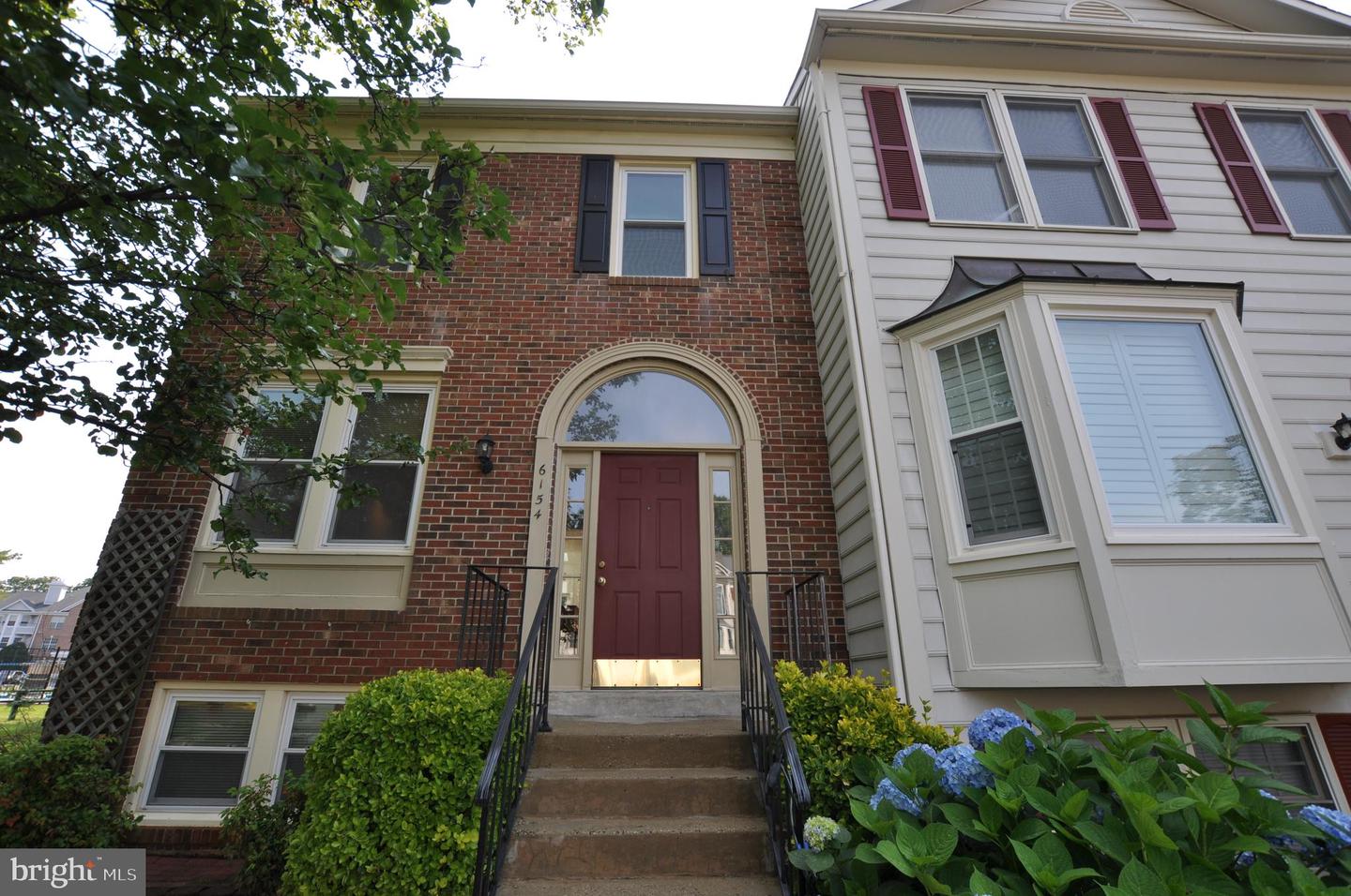 6154 JOUST LN, ALEXANDRIA, Virginia 22315, 2 Bedrooms Bedrooms, ,3 BathroomsBathrooms,Residential,For sale,6154 JOUST LN,VAFX2234268 MLS # VAFX2234268