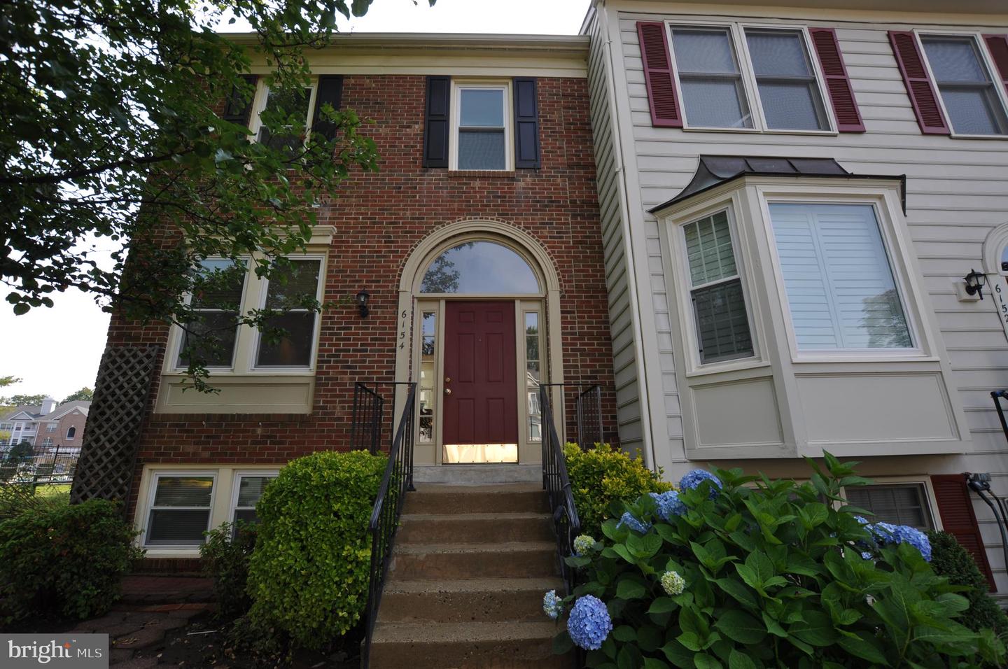 6154 JOUST LN, ALEXANDRIA, Virginia 22315, 2 Bedrooms Bedrooms, ,3 BathroomsBathrooms,Residential,For sale,6154 JOUST LN,VAFX2234268 MLS # VAFX2234268