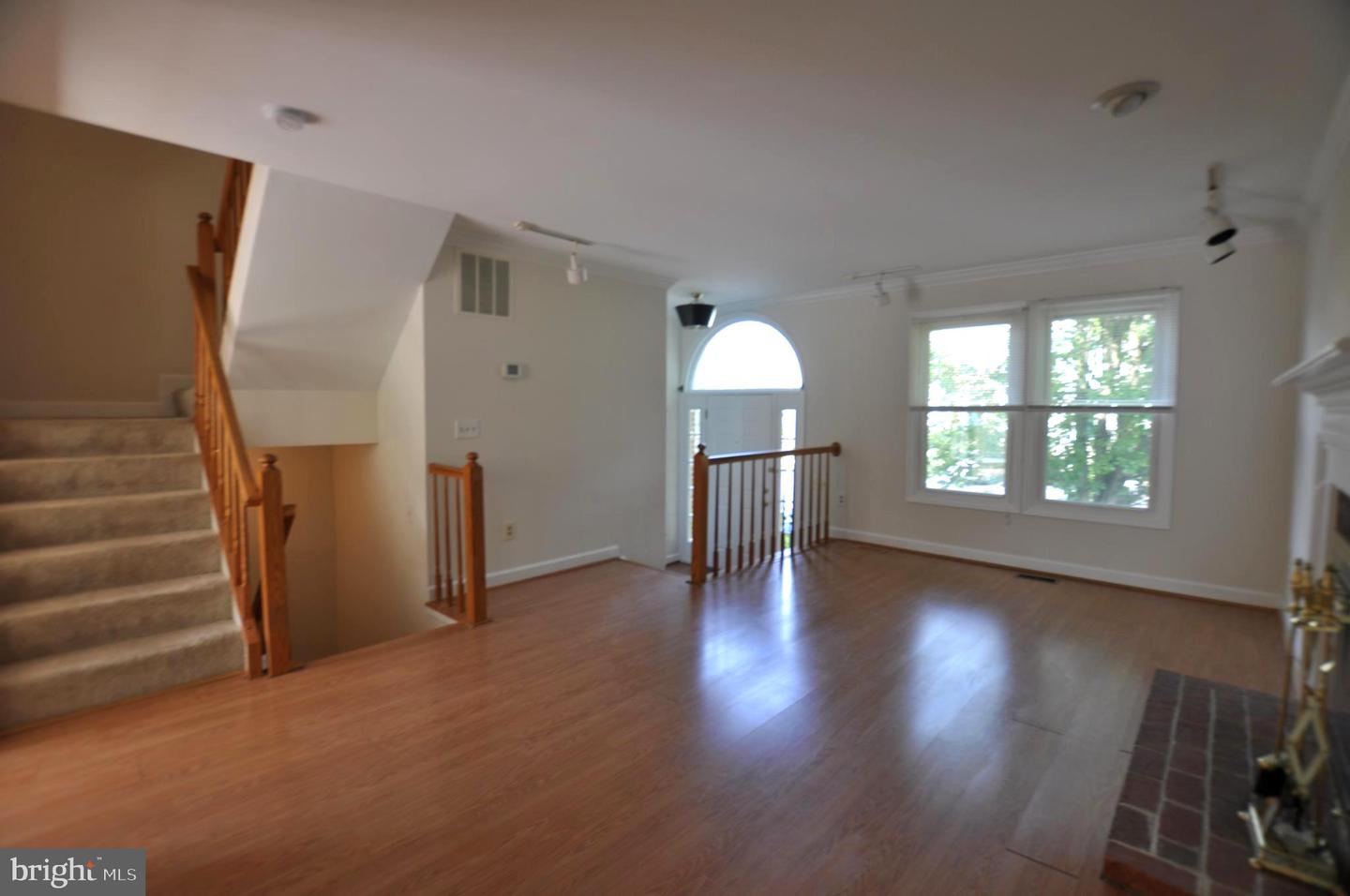 6154 JOUST LN, ALEXANDRIA, Virginia 22315, 2 Bedrooms Bedrooms, ,3 BathroomsBathrooms,Residential,For sale,6154 JOUST LN,VAFX2234268 MLS # VAFX2234268
