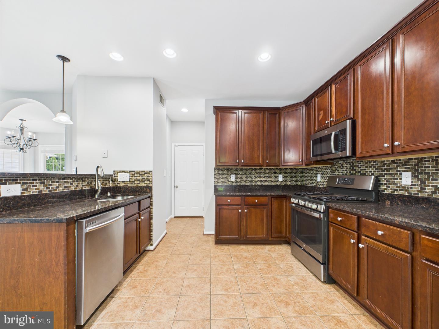 16558 RESERVOIR LOOP, DUMFRIES, Virginia 22026, 5 Bedrooms Bedrooms, ,3 BathroomsBathrooms,Residential,For sale,16558 RESERVOIR LOOP,VAPW2092522 MLS # VAPW2092522