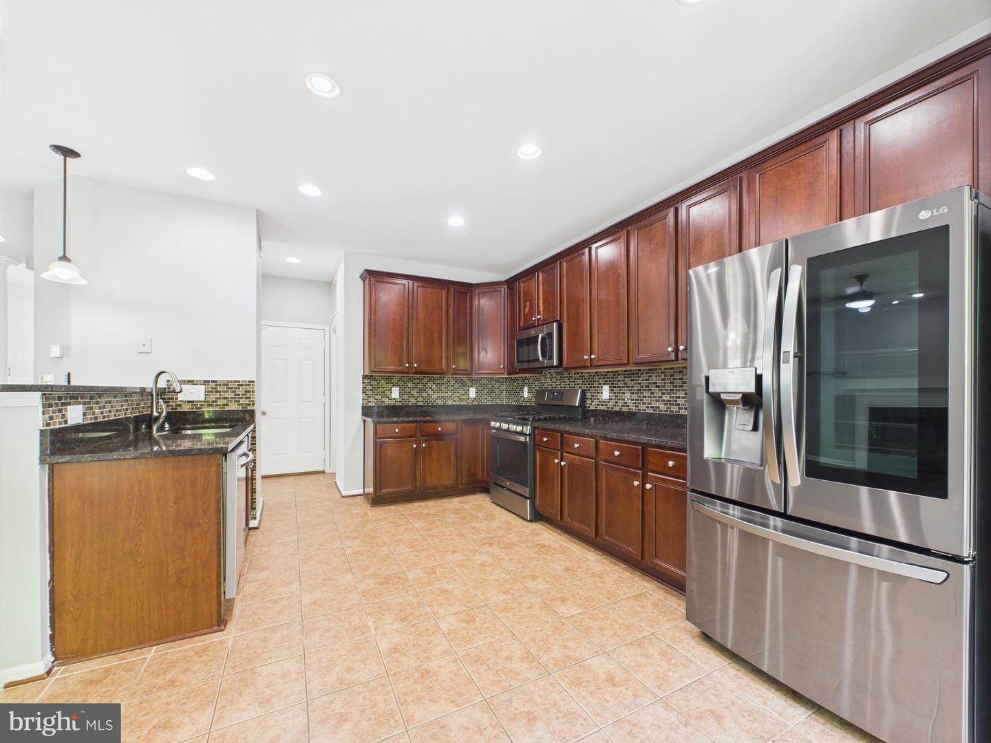 16558 RESERVOIR LOOP, DUMFRIES, Virginia 22026, 5 Bedrooms Bedrooms, ,3 BathroomsBathrooms,Residential,For sale,16558 RESERVOIR LOOP,VAPW2092522 MLS # VAPW2092522