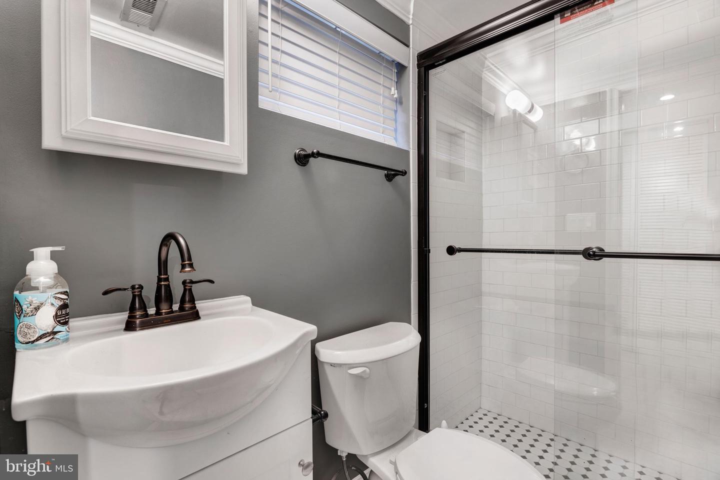 1645 40TH ST SE, WASHINGTON, District Of Columbia 20020, 3 Bedrooms Bedrooms, ,2 BathroomsBathrooms,Residential,For sale,1645 40TH ST SE,DCDC2196896 MLS # DCDC2196896