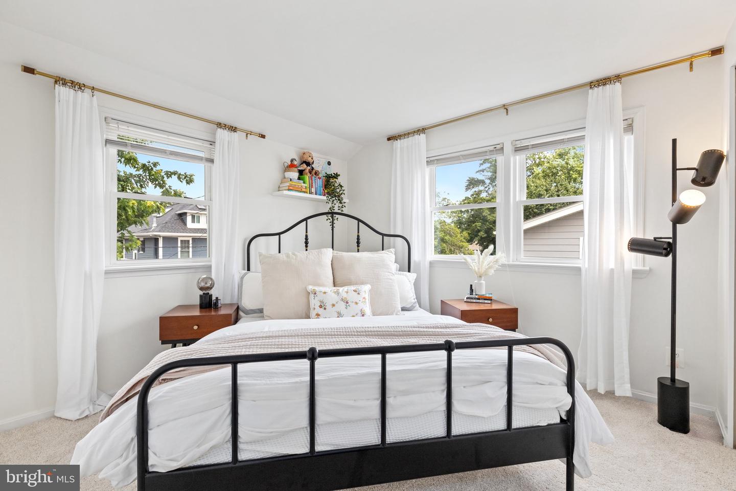 19 W WYATT AVE, ALEXANDRIA, Virginia 22301, 4 Bedrooms Bedrooms, ,3 BathroomsBathrooms,Residential,For sale,19 W WYATT AVE,VAAX2044468 MLS # VAAX2044468