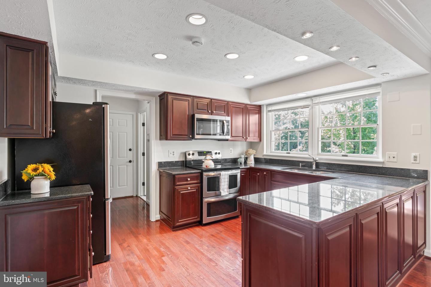2206 MILBURN LN, RESTON, Virginia 20191, 5 Bedrooms Bedrooms, ,3 BathroomsBathrooms,Residential,For sale,2206 MILBURN LN,VAFX2236182 MLS # VAFX2236182