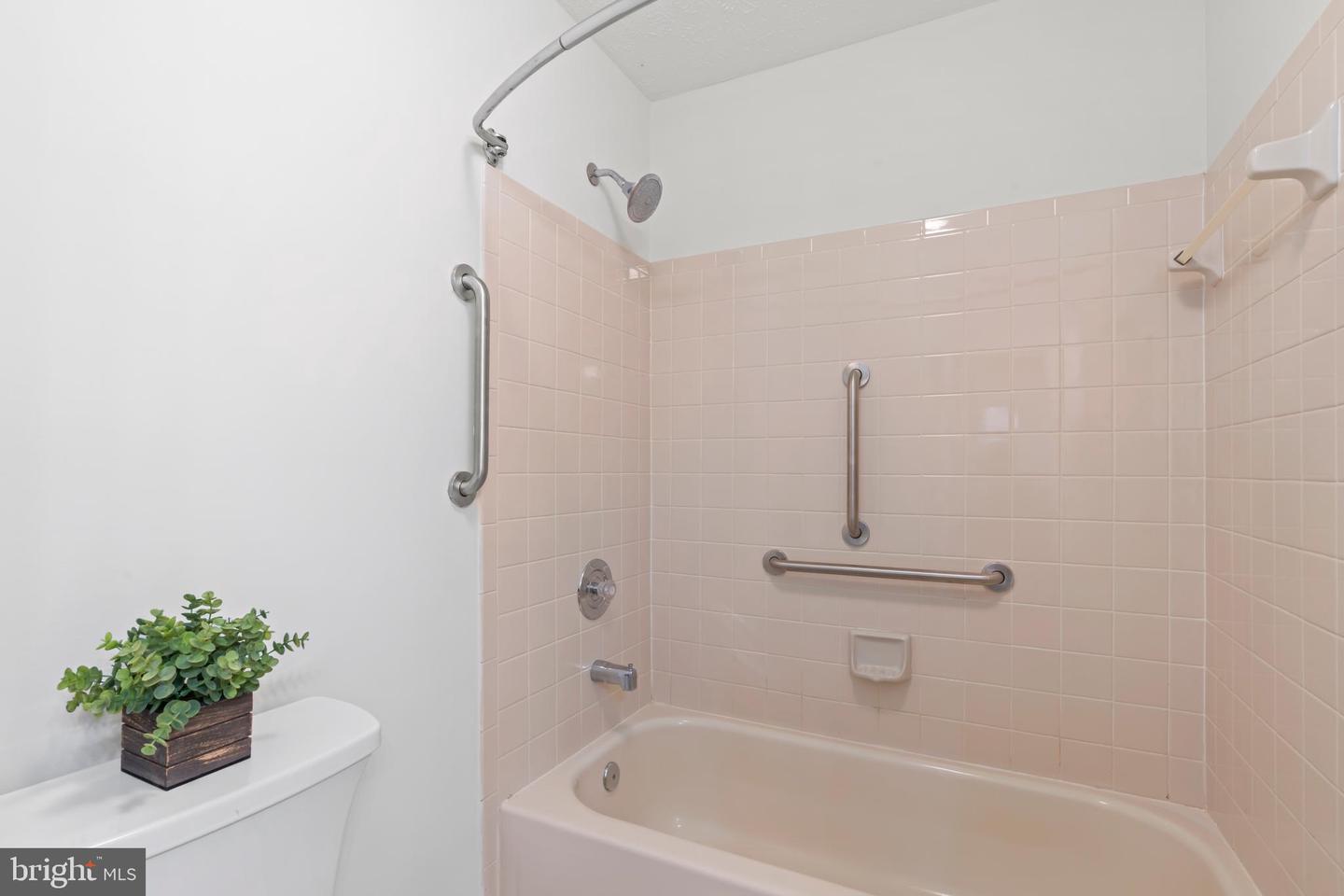 2206 MILBURN LN, RESTON, Virginia 20191, 5 Bedrooms Bedrooms, ,3 BathroomsBathrooms,Residential,For sale,2206 MILBURN LN,VAFX2236182 MLS # VAFX2236182