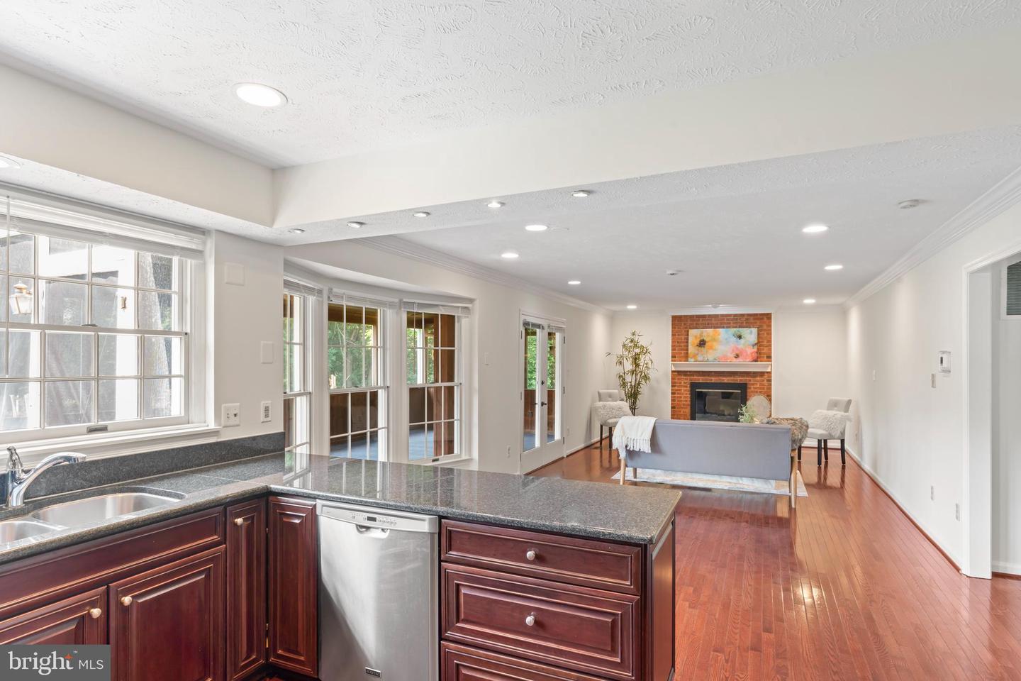 2206 MILBURN LN, RESTON, Virginia 20191, 5 Bedrooms Bedrooms, ,3 BathroomsBathrooms,Residential,For sale,2206 MILBURN LN,VAFX2236182 MLS # VAFX2236182