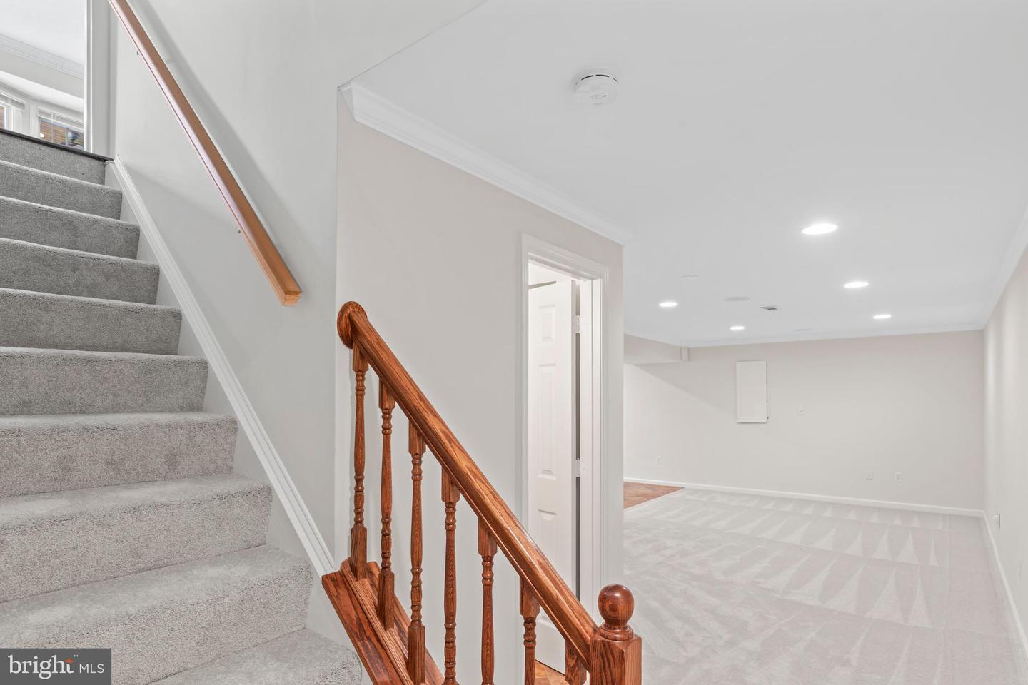 2206 MILBURN LN, RESTON, Virginia 20191, 5 Bedrooms Bedrooms, ,3 BathroomsBathrooms,Residential,For sale,2206 MILBURN LN,VAFX2236182 MLS # VAFX2236182