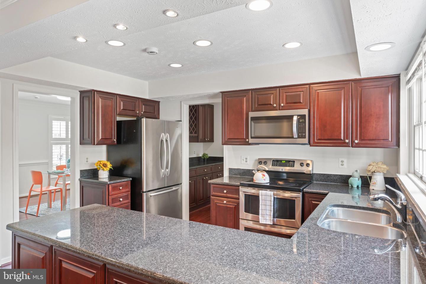 2206 MILBURN LN, RESTON, Virginia 20191, 5 Bedrooms Bedrooms, ,3 BathroomsBathrooms,Residential,For sale,2206 MILBURN LN,VAFX2236182 MLS # VAFX2236182