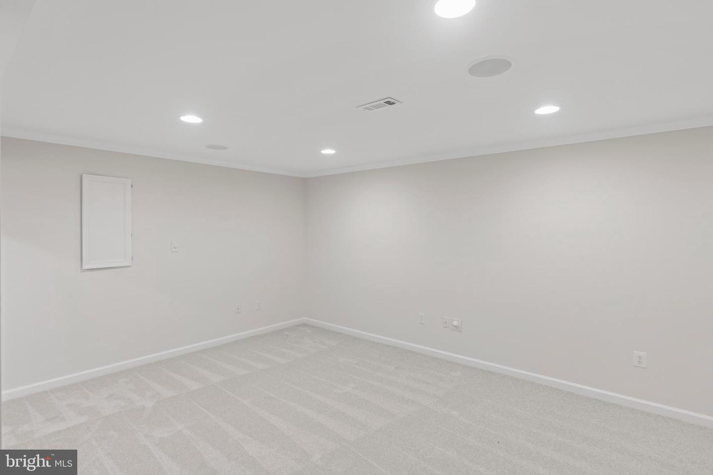 2206 MILBURN LN, RESTON, Virginia 20191, 5 Bedrooms Bedrooms, ,3 BathroomsBathrooms,Residential,For sale,2206 MILBURN LN,VAFX2236182 MLS # VAFX2236182