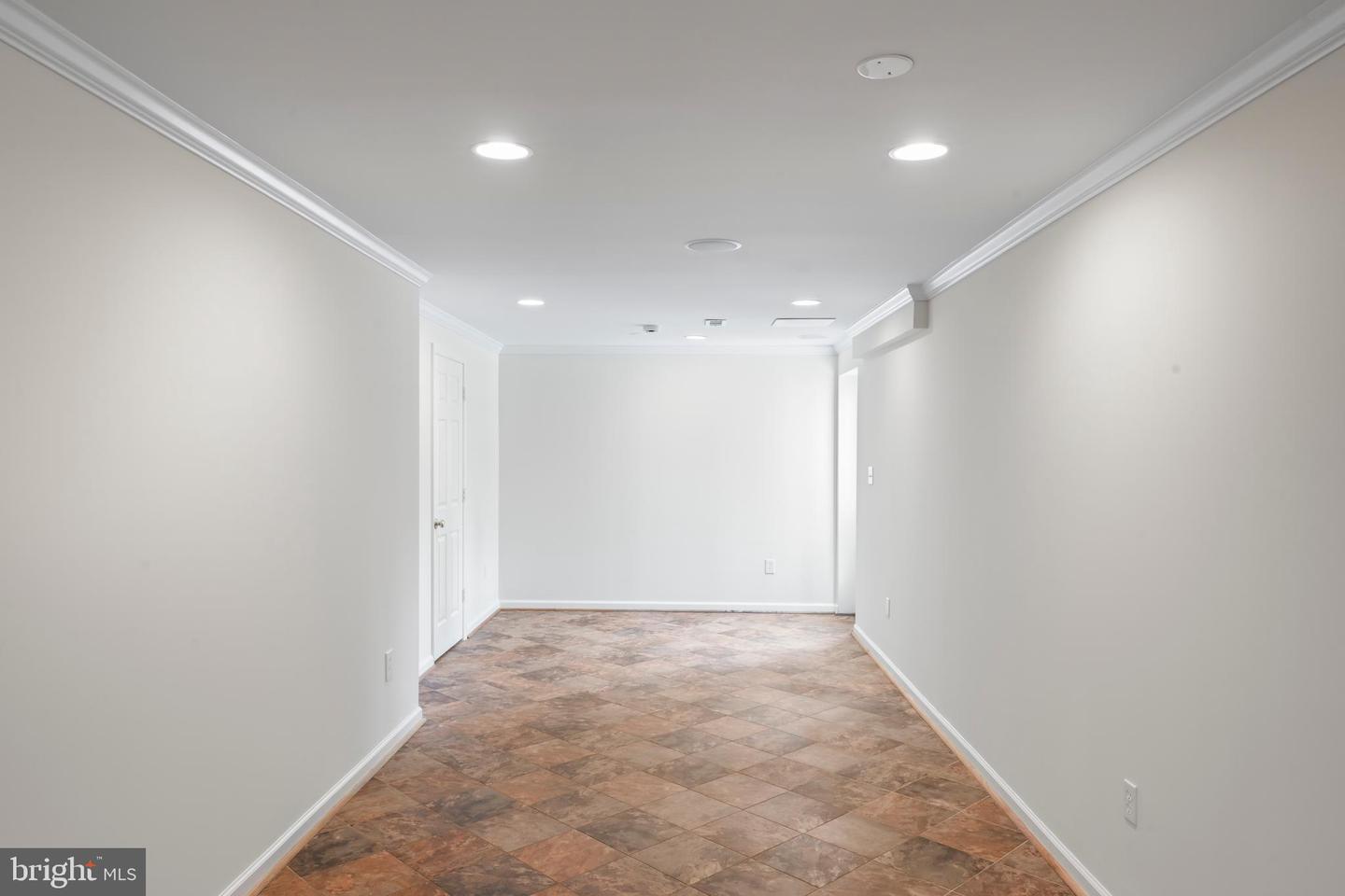 2206 MILBURN LN, RESTON, Virginia 20191, 5 Bedrooms Bedrooms, ,3 BathroomsBathrooms,Residential,For sale,2206 MILBURN LN,VAFX2236182 MLS # VAFX2236182
