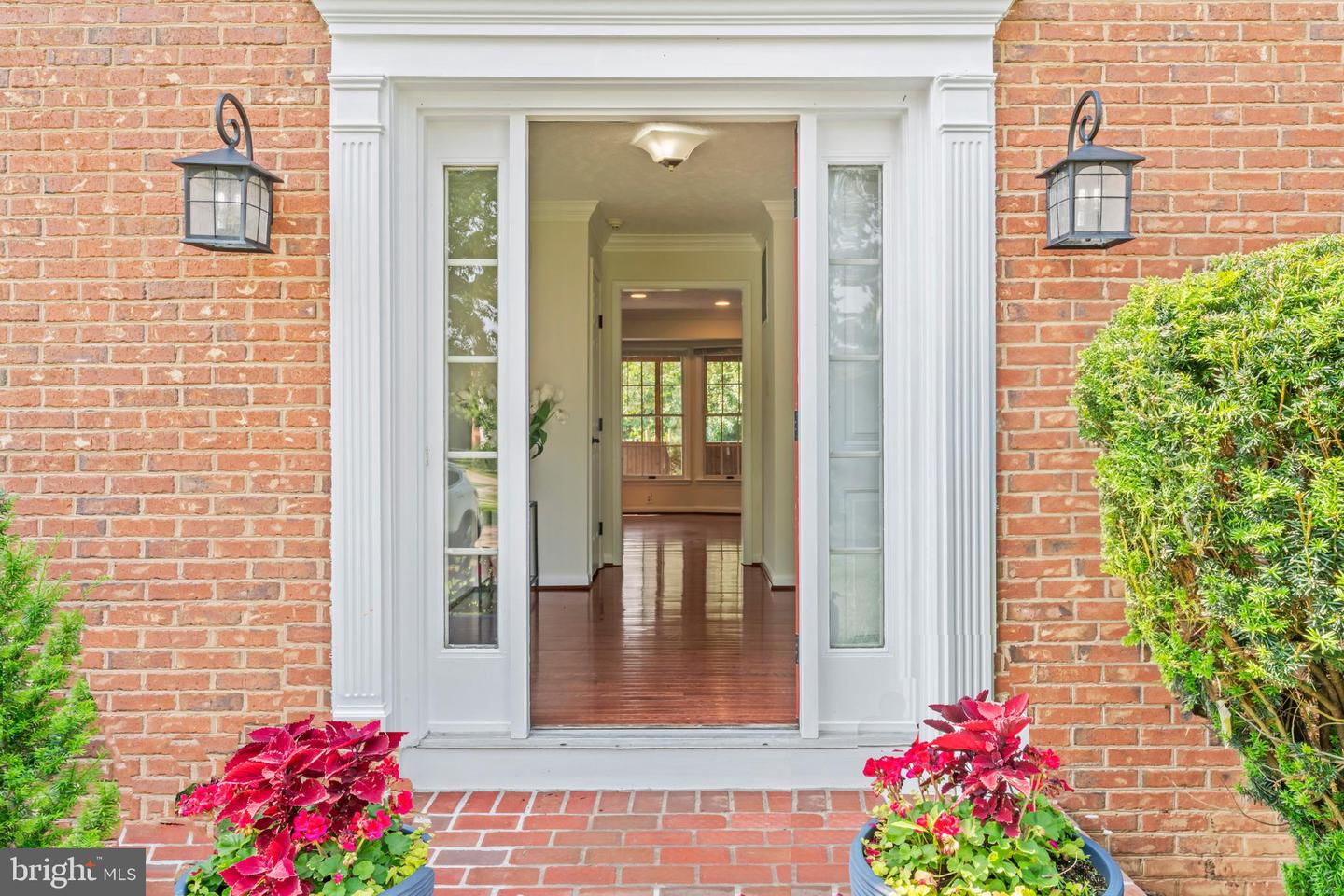 2206 MILBURN LN, RESTON, Virginia 20191, 5 Bedrooms Bedrooms, ,3 BathroomsBathrooms,Residential,For sale,2206 MILBURN LN,VAFX2236182 MLS # VAFX2236182