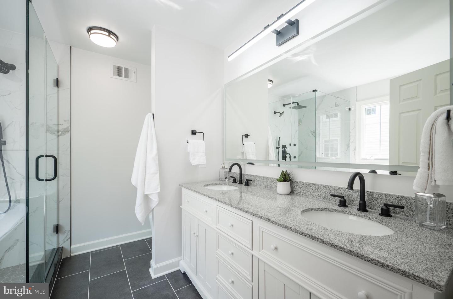 20518 SWECKER FARM PL, STERLING, Virginia 20165, 3 Bedrooms Bedrooms, ,2 BathroomsBathrooms,Residential,For sale,20518 SWECKER FARM PL,VALO2094730 MLS # VALO2094730
