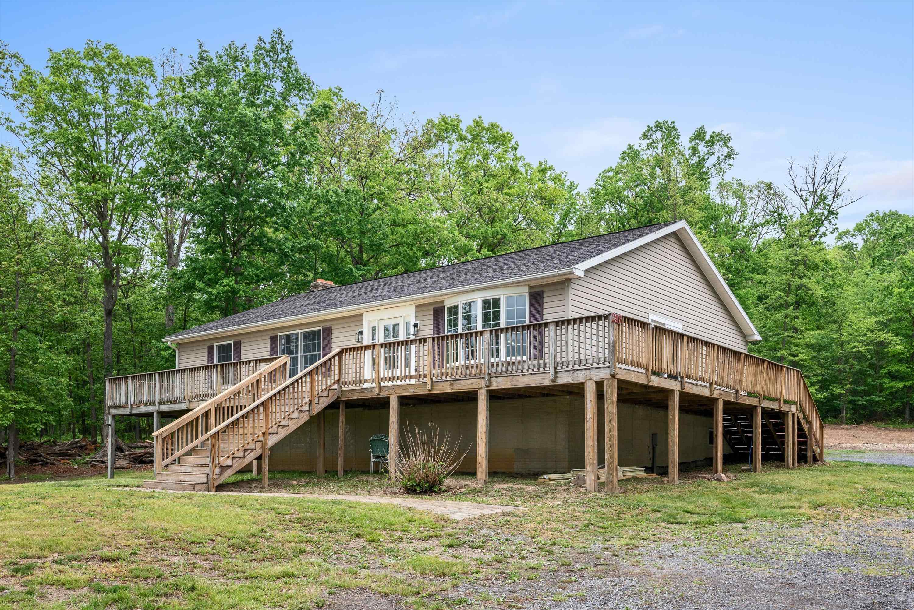 246 LOCUST LN, EDINBURG, Virginia 22824, 5 Bedrooms Bedrooms, ,3 BathroomsBathrooms,Residential,246 LOCUST LN,665736 MLS # 665736
