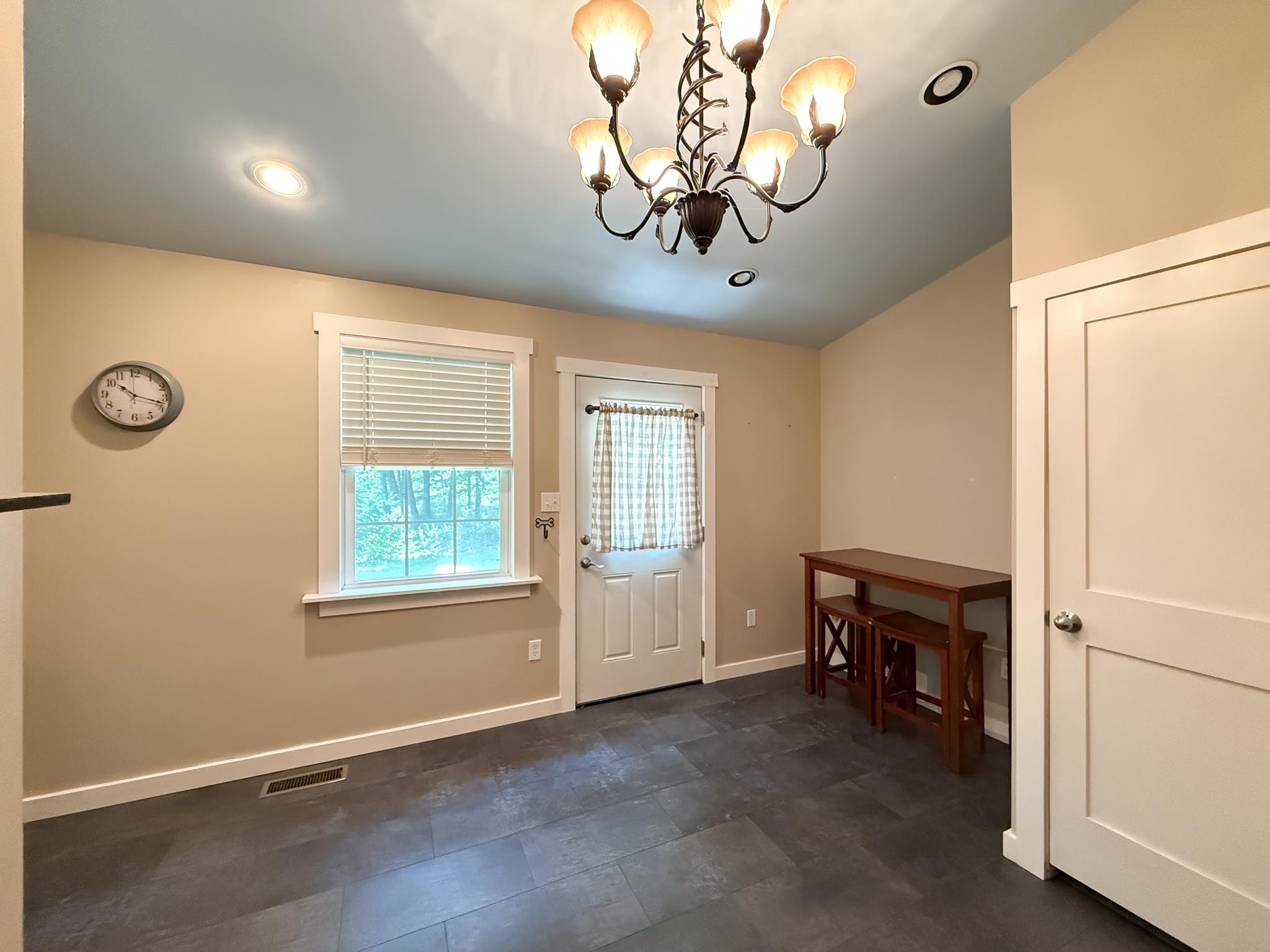323 DEER TRAIL DR, GREENVILLE, Virginia 24440, 3 Bedrooms Bedrooms, ,2 BathroomsBathrooms,Residential,323 DEER TRAIL DR,665737 MLS # 665737