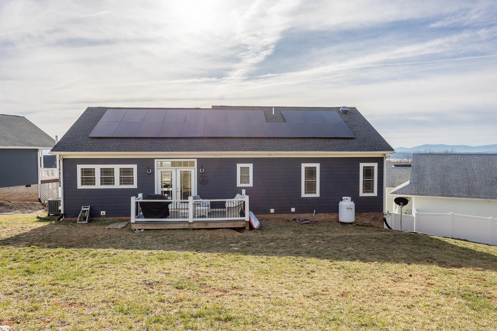 123 BEAUREGARD DR, STAUNTON, Virginia 24401, 3 Bedrooms Bedrooms, ,3 BathroomsBathrooms,Residential,123 BEAUREGARD DR,665747 MLS # 665747