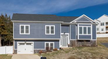 123 BEAUREGARD DR, STAUNTON, Virginia 24401, 3 Bedrooms Bedrooms, ,3 BathroomsBathrooms,Residential,123 BEAUREGARD DR,665747 MLS # 665747