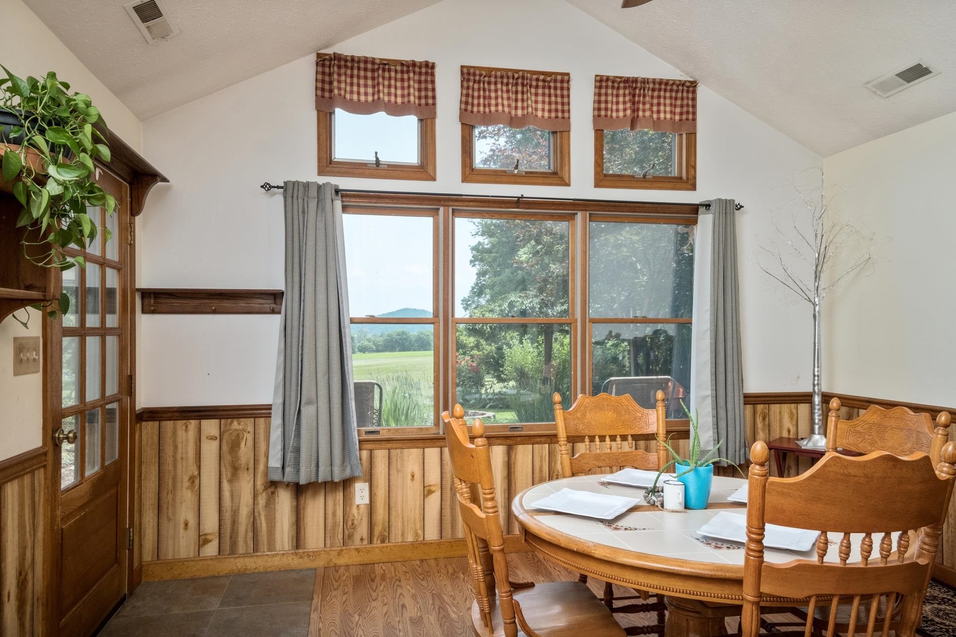 605 CHURCHMANS MILL RD, STUARTS DRAFT, Virginia 24477, 3 Bedrooms Bedrooms, ,2 BathroomsBathrooms,Residential,Cottage with Views!,605 CHURCHMANS MILL RD,665748 MLS # 665748