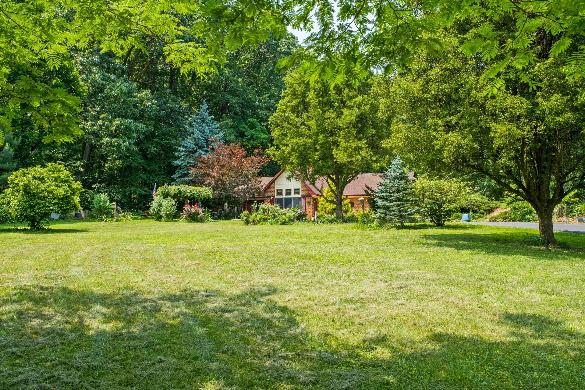 605 CHURCHMANS MILL RD, STUARTS DRAFT, Virginia 24477, 3 Bedrooms Bedrooms, ,2 BathroomsBathrooms,Residential,Cottage with Views!,605 CHURCHMANS MILL RD,665748 MLS # 665748