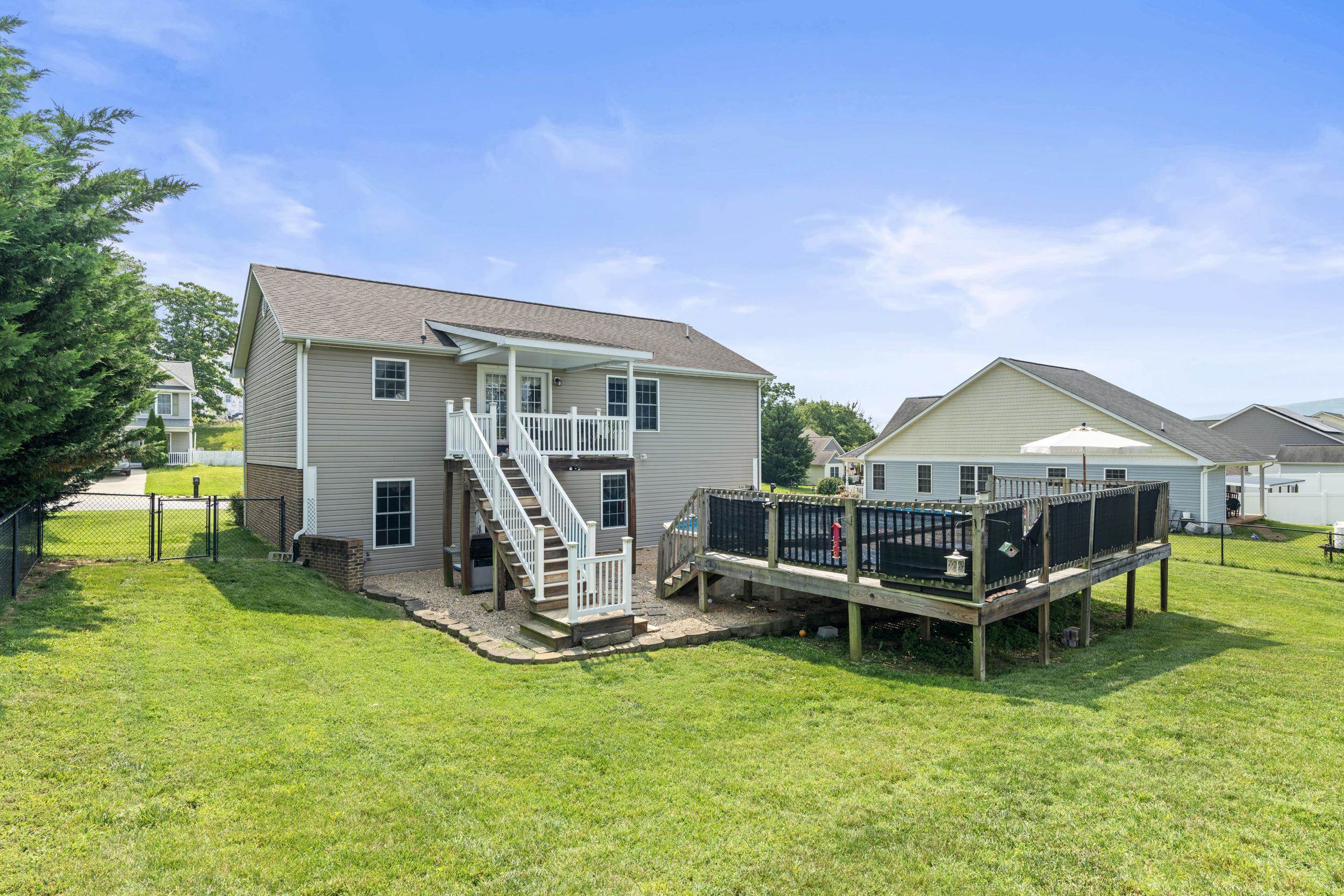 96 LOFTY CIR, STUARTS DRAFT, Virginia 24477, 4 Bedrooms Bedrooms, ,3 BathroomsBathrooms,Residential,96 LOFTY CIR,665749 MLS # 665749