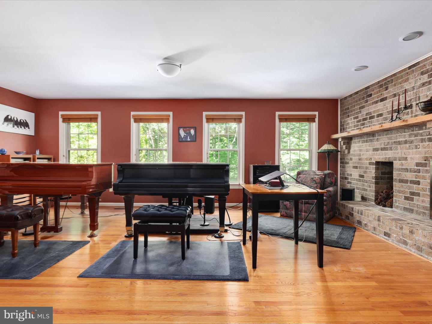 4819 BENTONBROOK DR, FAIRFAX, Virginia 22030, 4 Bedrooms Bedrooms, ,4 BathroomsBathrooms,Residential,For sale,4819 BENTONBROOK DR,VAFX2237178 MLS # VAFX2237178