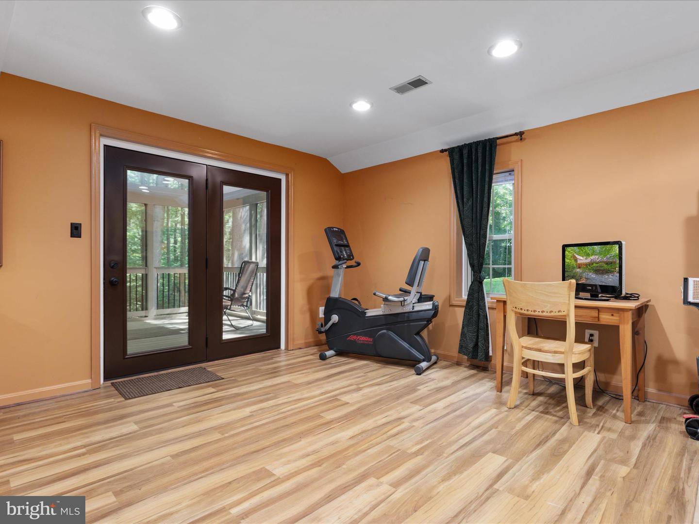 4819 BENTONBROOK DR, FAIRFAX, Virginia 22030, 4 Bedrooms Bedrooms, ,4 BathroomsBathrooms,Residential,For sale,4819 BENTONBROOK DR,VAFX2237178 MLS # VAFX2237178
